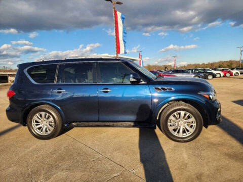 2017 Infiniti QX80  RWD photo