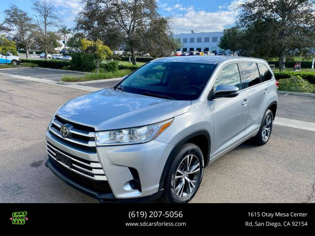 2017 Toyota Highlander LE FWD photo