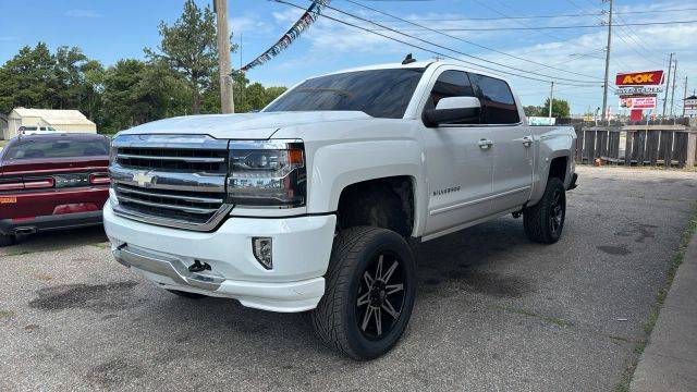 2017 Chevrolet Silverado 1500 LT 4WD photo