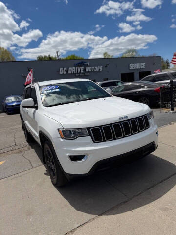 2017 Jeep Grand Cherokee Laredo 4WD photo