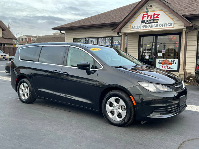 2017 Chrysler Pacifica Minivan LX FWD photo