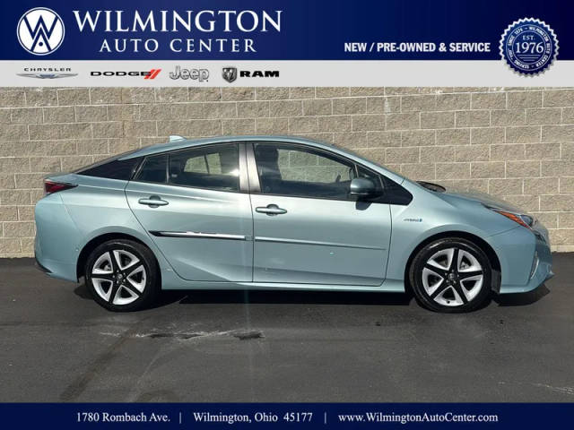 2017 Toyota Prius Four Touring FWD photo
