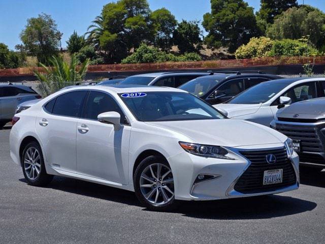 2017 Lexus ES ES 300h FWD photo