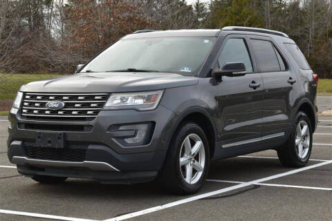 2017 Ford Explorer XLT 4WD photo