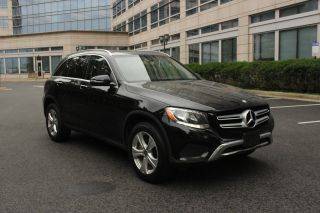 2017 Mercedes-Benz GLC-Class GLC 300 AWD photo