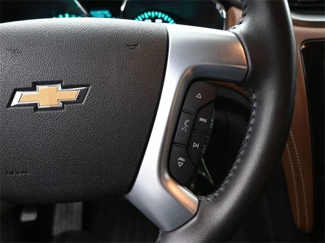 2017 Chevrolet Traverse LT FWD photo
