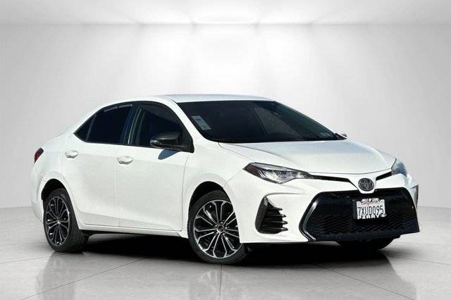 2017 Toyota Corolla SE FWD photo