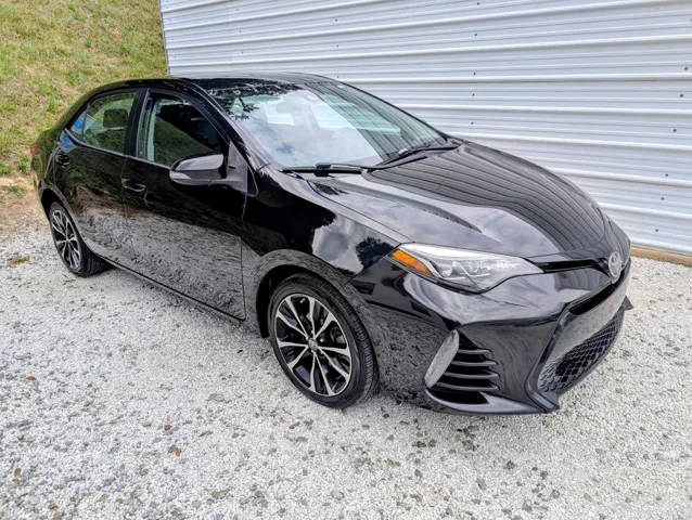 2017 Toyota Corolla XSE FWD photo