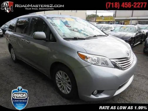 2017 Toyota Sienna XLE AWD photo