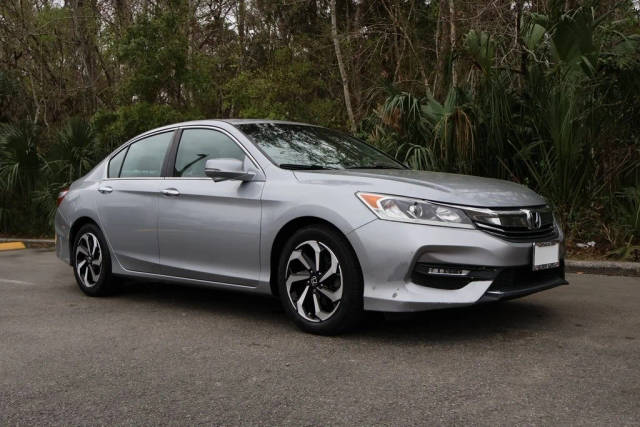 2017 Honda Accord EX-L FWD photo