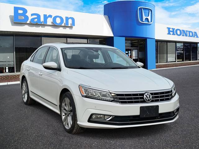 2017 Volkswagen Passat 1.8T SEL Premium FWD photo