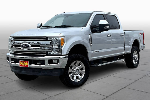 2017 Ford F-250 Super Duty Lariat 4WD photo