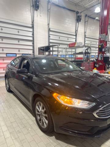 2017 Ford Fusion SE FWD photo