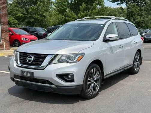 2017 Nissan Pathfinder Platinum 4WD photo