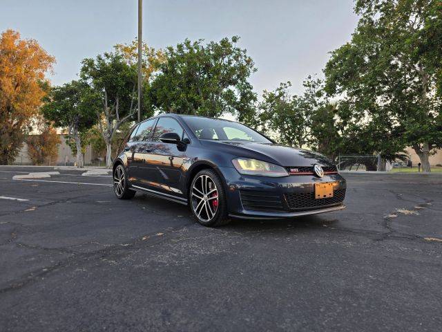 2017 Volkswagen Golf GTI Sport FWD photo