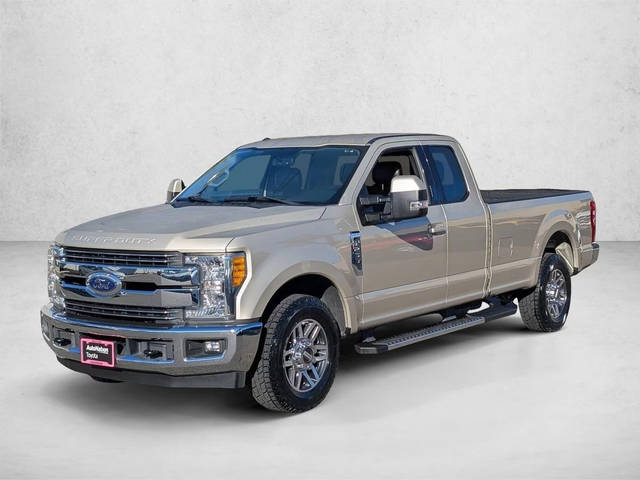 2017 Ford F-250 Super Duty Lariat RWD photo