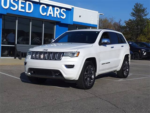 2017 Jeep Grand Cherokee Overland 4WD photo