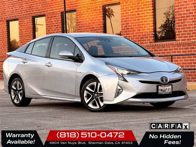 2017 Toyota Prius Three Touring FWD photo