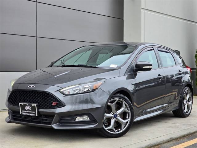 2017 Ford Focus ST FWD photo