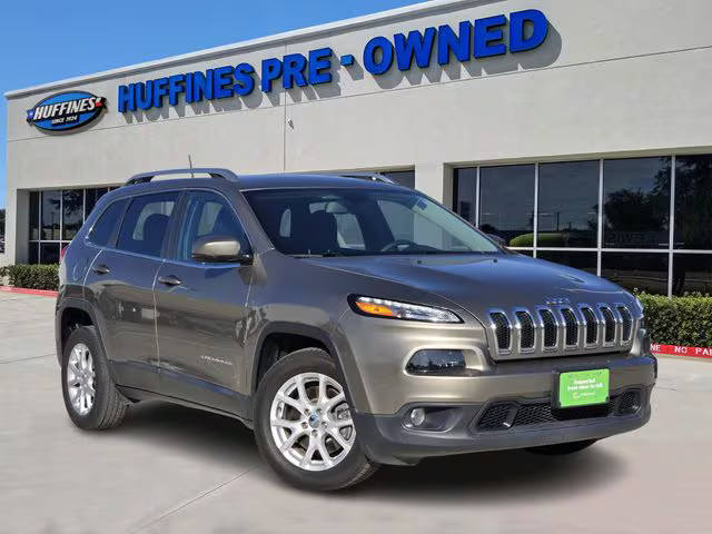 2017 Jeep Cherokee Latitude FWD photo