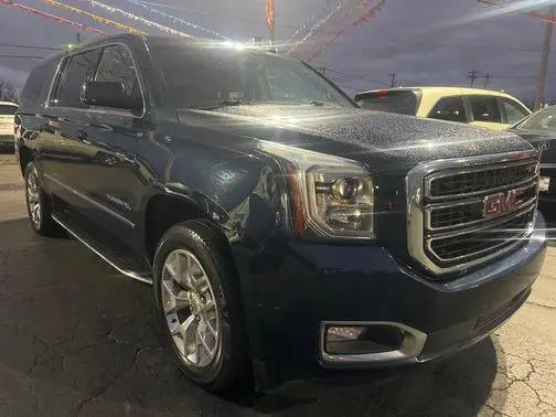 2017 GMC Yukon XL SLT 4WD photo
