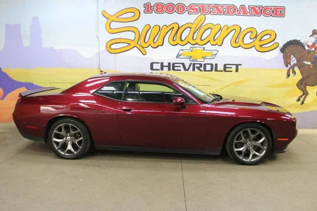 2017 Dodge Challenger SXT Plus RWD photo