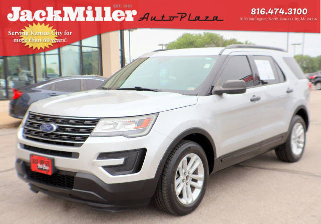 2017 Ford Explorer Base FWD photo