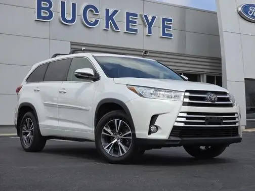 2017 Toyota Highlander LE Plus AWD photo