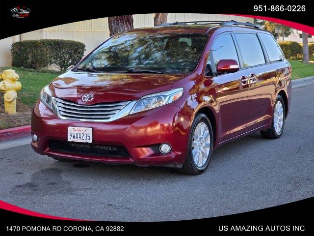 2017 Toyota Sienna Limited FWD photo