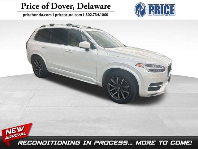 2016 Volvo XC90 T6 Momentum AWD photo