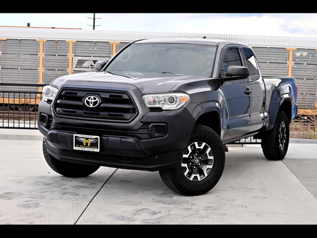 2017 Toyota Tacoma SR 4WD photo