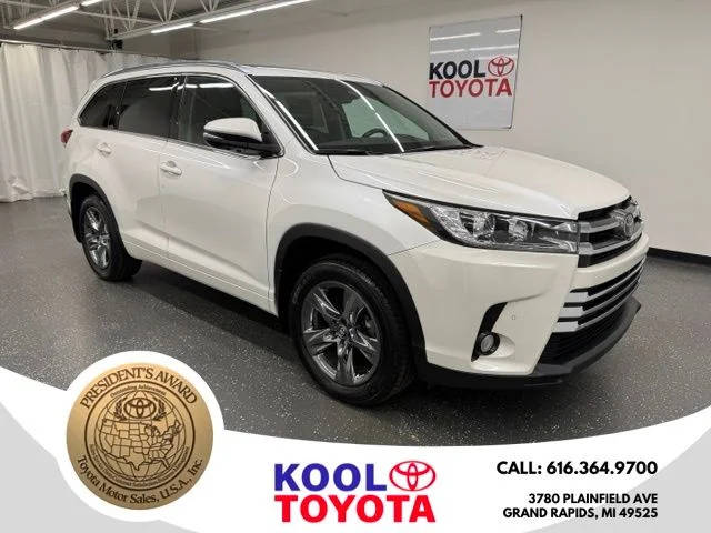 2017 Toyota Highlander Limited Platinum AWD photo