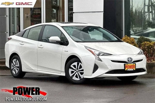 2017 Toyota Prius Four FWD photo