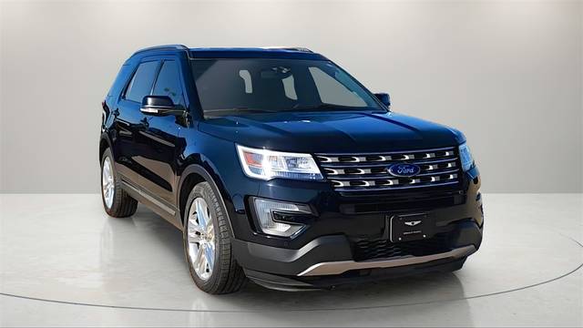 2017 Ford Explorer XLT FWD photo