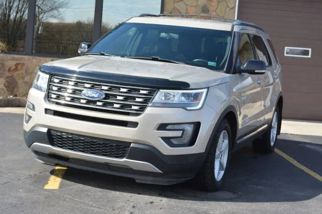 2017 Ford Explorer XLT 4WD photo