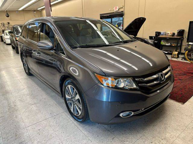 2017 Honda Odyssey Touring Elite FWD photo