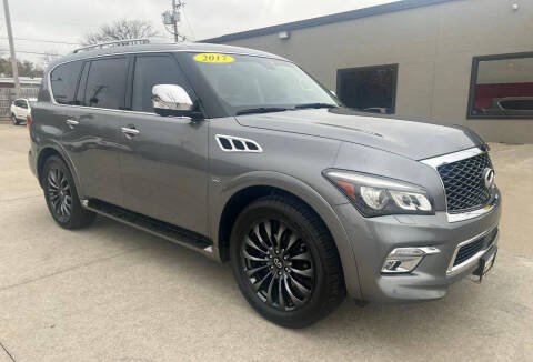 2017 Infiniti QX80  4WD photo