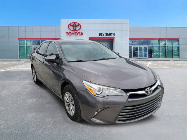 2017 Toyota Camry LE FWD photo