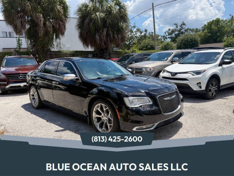 2017 Chrysler 300 300C Platinum RWD photo