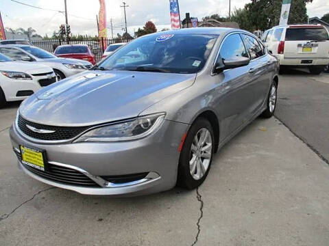 2015 Chrysler 200 Limited FWD photo