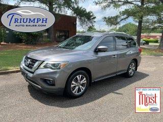 2017 Nissan Pathfinder SL FWD photo