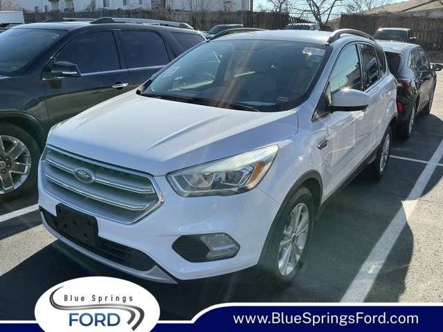 2017 Ford Escape SE FWD photo