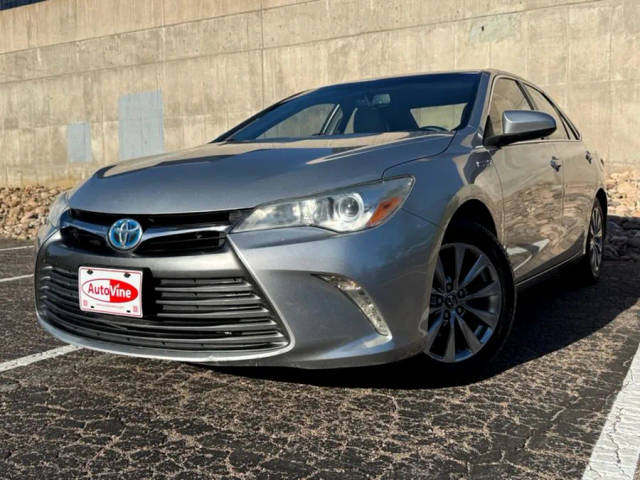 2017 Toyota Camry Hybrid XLE FWD photo