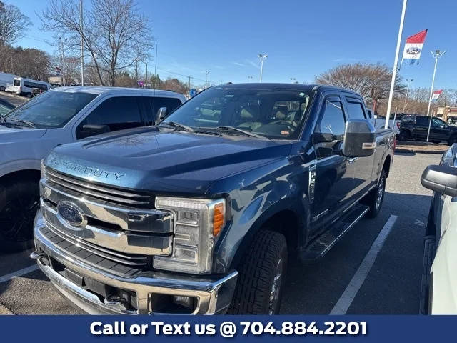 2017 Ford F-250 Super Duty Lariat 4WD photo