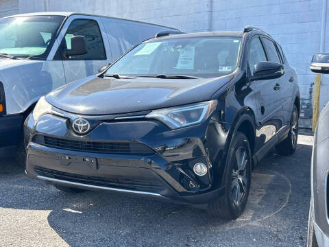 2017 Toyota RAV4 XLE AWD photo