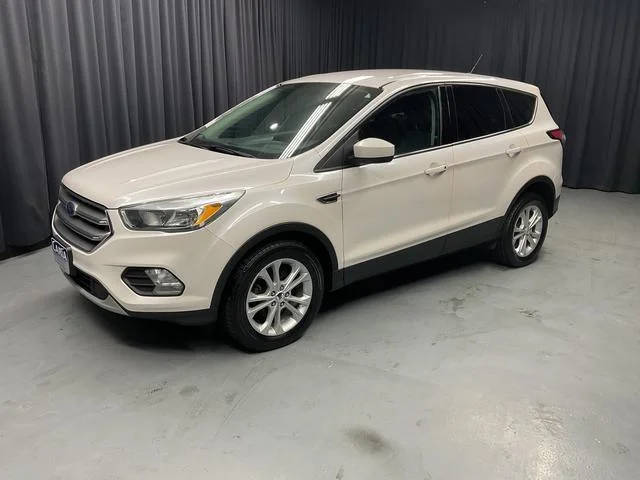 2017 Ford Escape SE FWD photo
