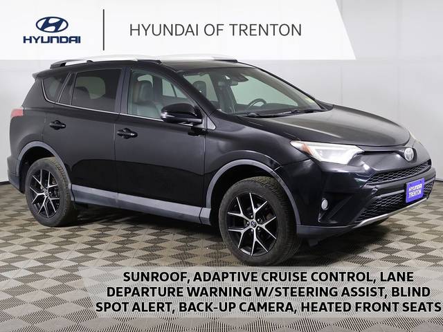 2017 Toyota RAV4 SE AWD photo