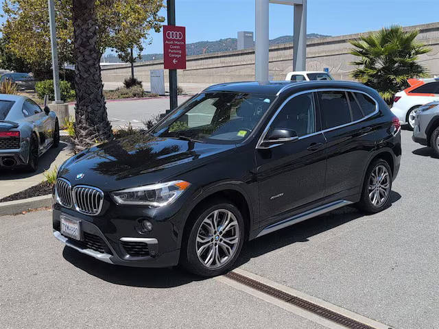 2017 BMW X1 xDrive28i AWD photo