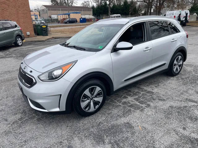 2017 Kia Niro LX FWD photo