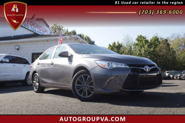 2017 Toyota Camry SE FWD photo